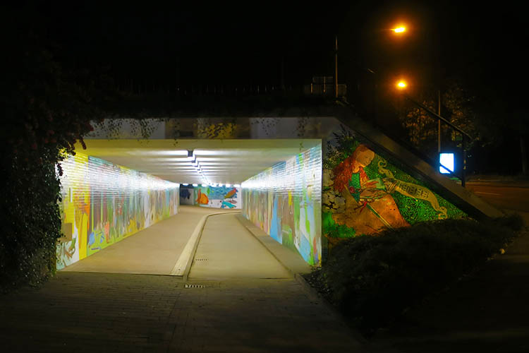 Kunsttunnel Bremen, Büsen