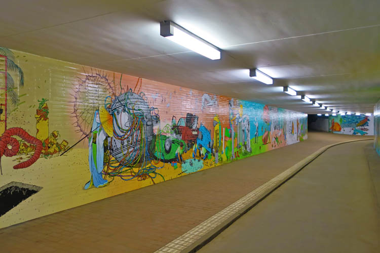 Kunsttunnel Bremen, Büsen